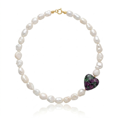 naszyjnik z pereł z sercem